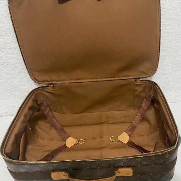 Louis Vuitton Rolling Luggage LV Monogram Pegase 55 fits in overhead bin - Picture 13 of 13